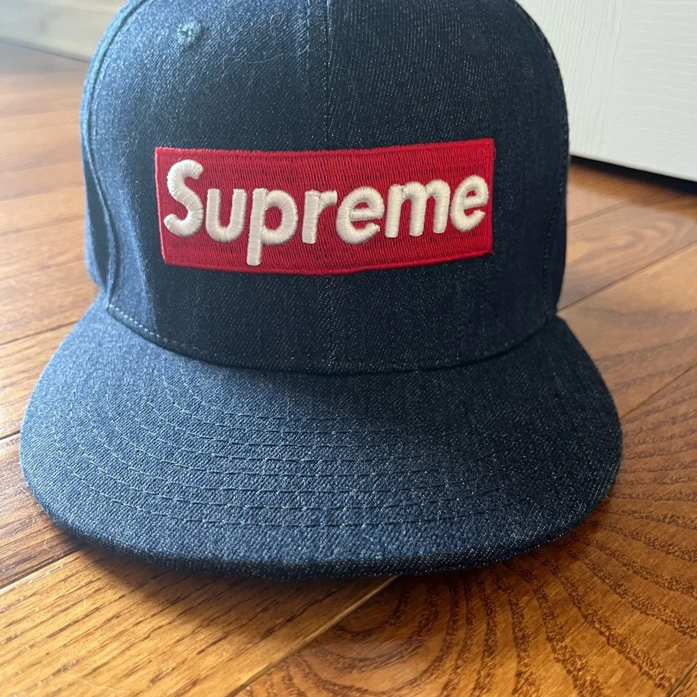 Supreme Dark Blue Hat with Red Logo NWOT - Picture 4 of 11